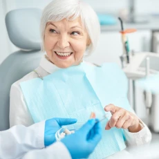 Prótesis fija de 12 Coronas sobre 6 Implantes Premium