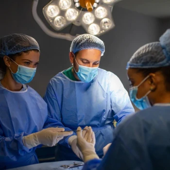 Operación de Fisura Anal (Resección Esfinterotomía)