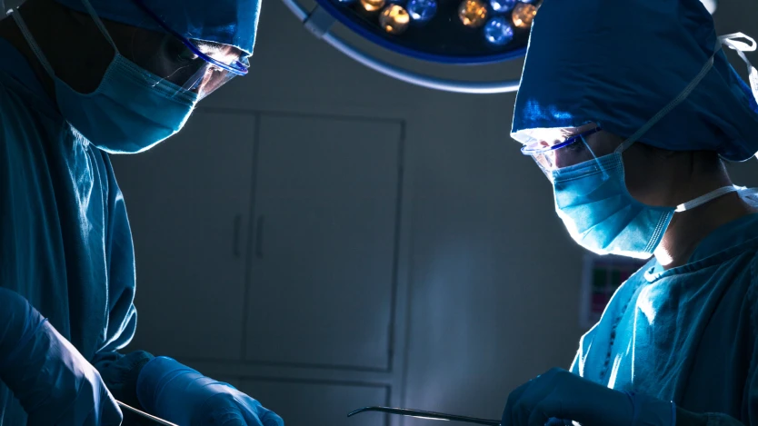 Cirugía de hernia epigástrica